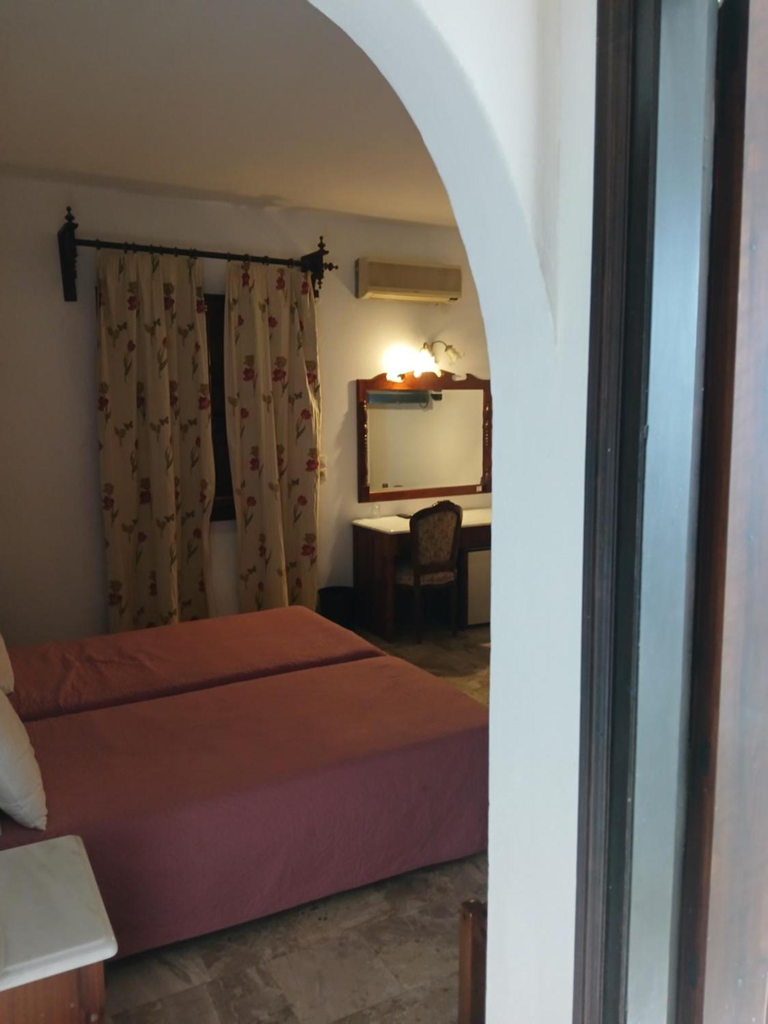 Hotel Villa Orsa Skiathos Town Exterior foto