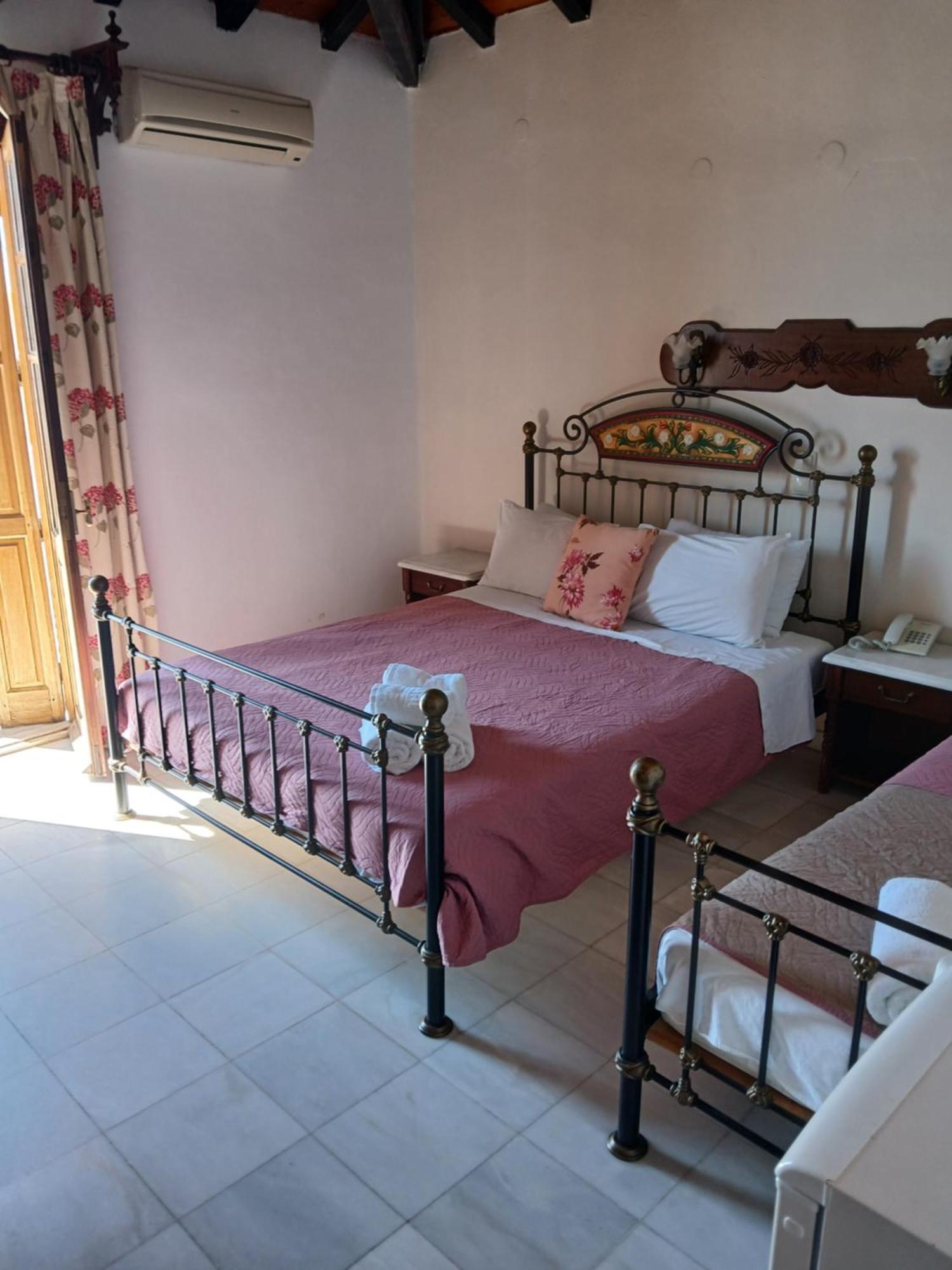 Hotel Villa Orsa Skiathos Town Exterior foto
